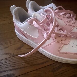 Nike Kids Sneakers in Pink and White